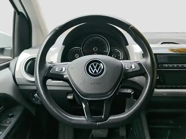 VW UP! (11/13)