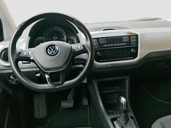 VW UP! (10/13)