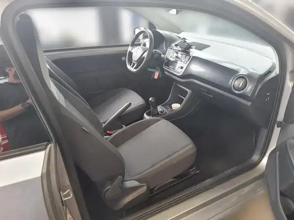 VW UP! (4/4)