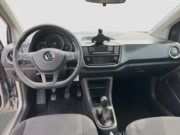 VW UP! (10/16)