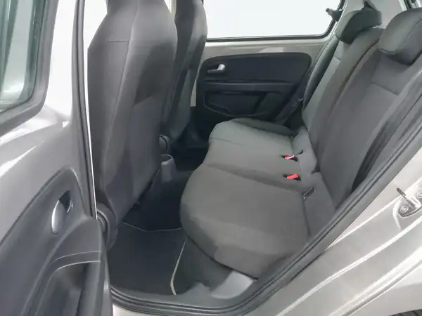 VW UP! (12/21)