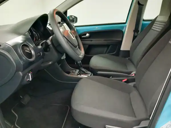 VW UP! (8/18)