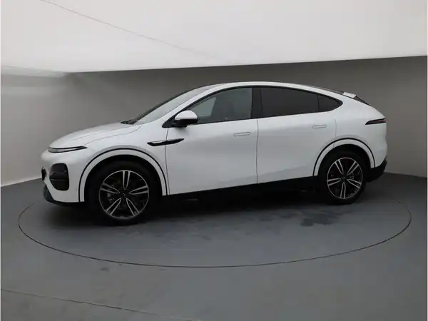 XPENG G6 (3/27)