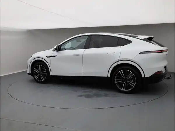 XPENG G6 (4/27)