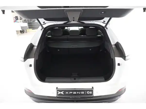 XPENG G6 (26/27)