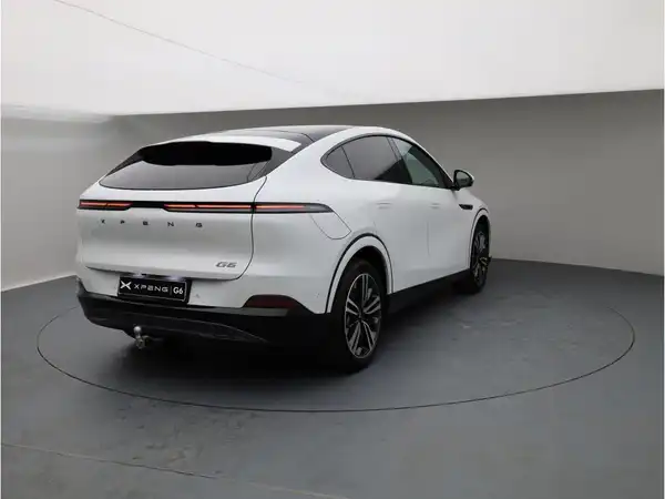 XPENG G6 (6/27)