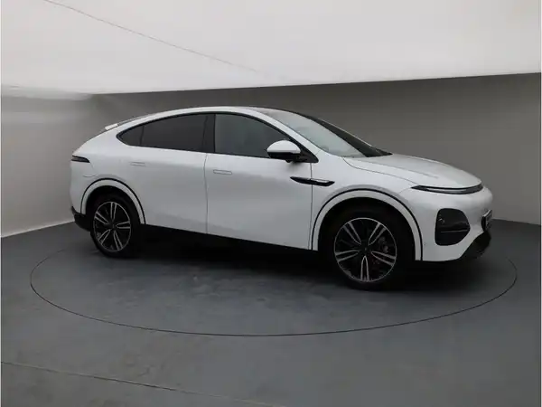 XPENG G6 (8/27)