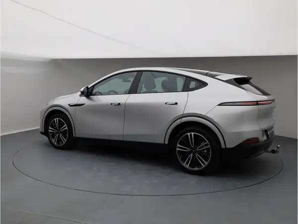 XPENG G6 (4/27)