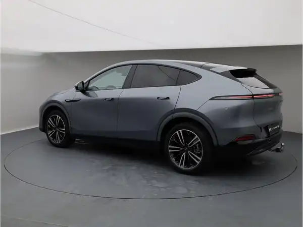 XPENG G6 (4/28)