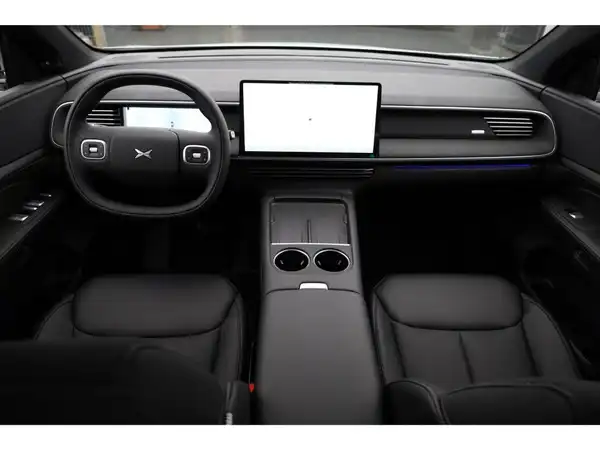 XPENG G6 (14/27)