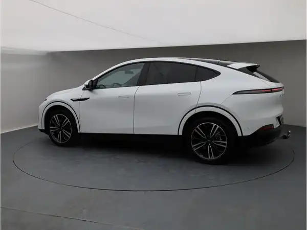 XPENG G6 (4/27)