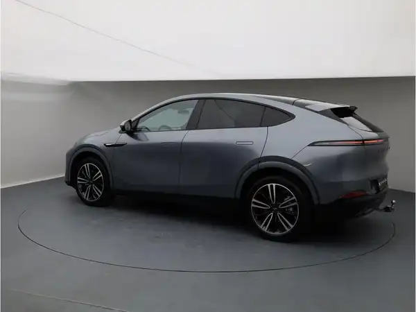 XPENG G6 (4/12)