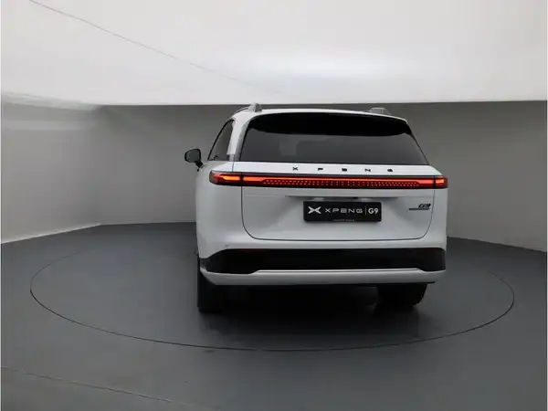 XPENG G9 (5/30)