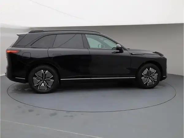 XPENG G9 (7/28)