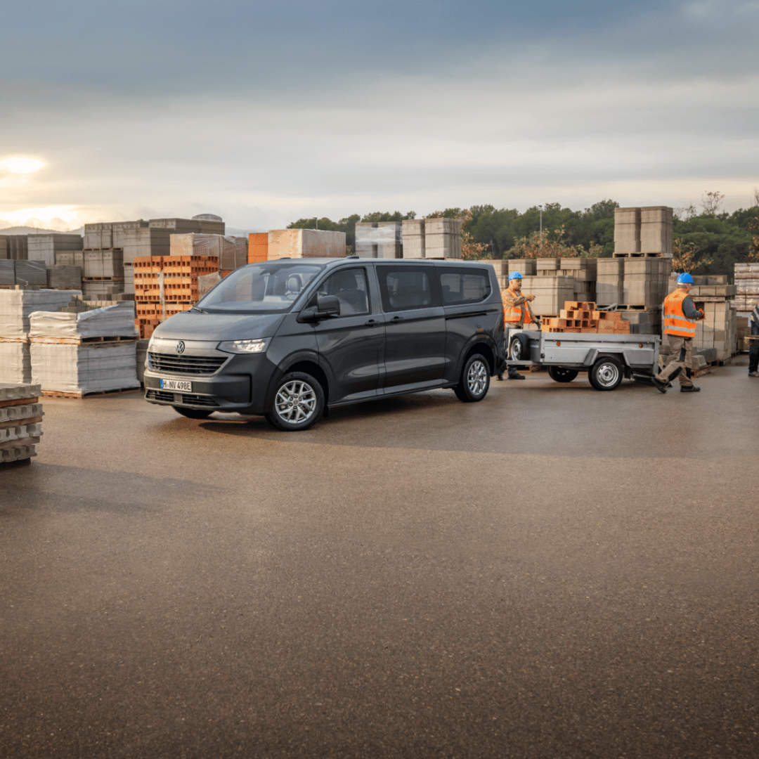 Der neue VW Transporter Caravelle mit Anhänger